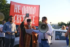 Савез Срба из Црне Горе организовао величанствену ауто-литију за одбрану светиња од Београда до границе са Црном Гором